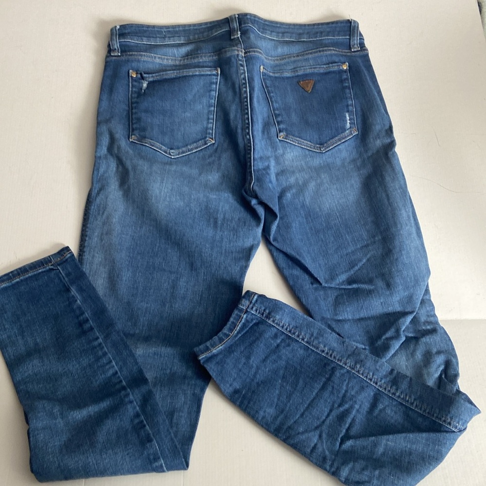 Guess Mid Rise Skinny Jeans - Picture 3 of 7
